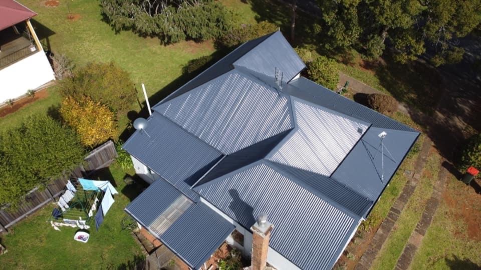 roof painting - metal roof